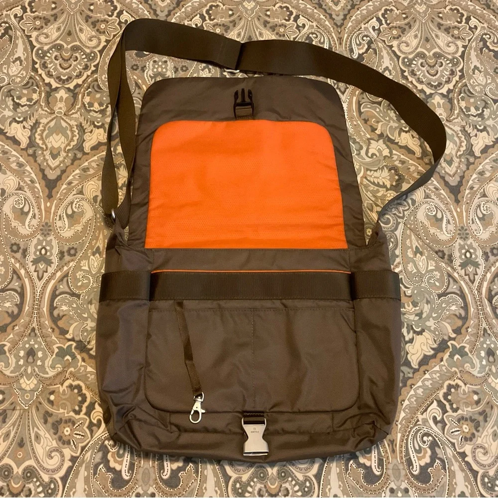 Mint Tumi Tech Messenger Laptop Shoulder Crossbody